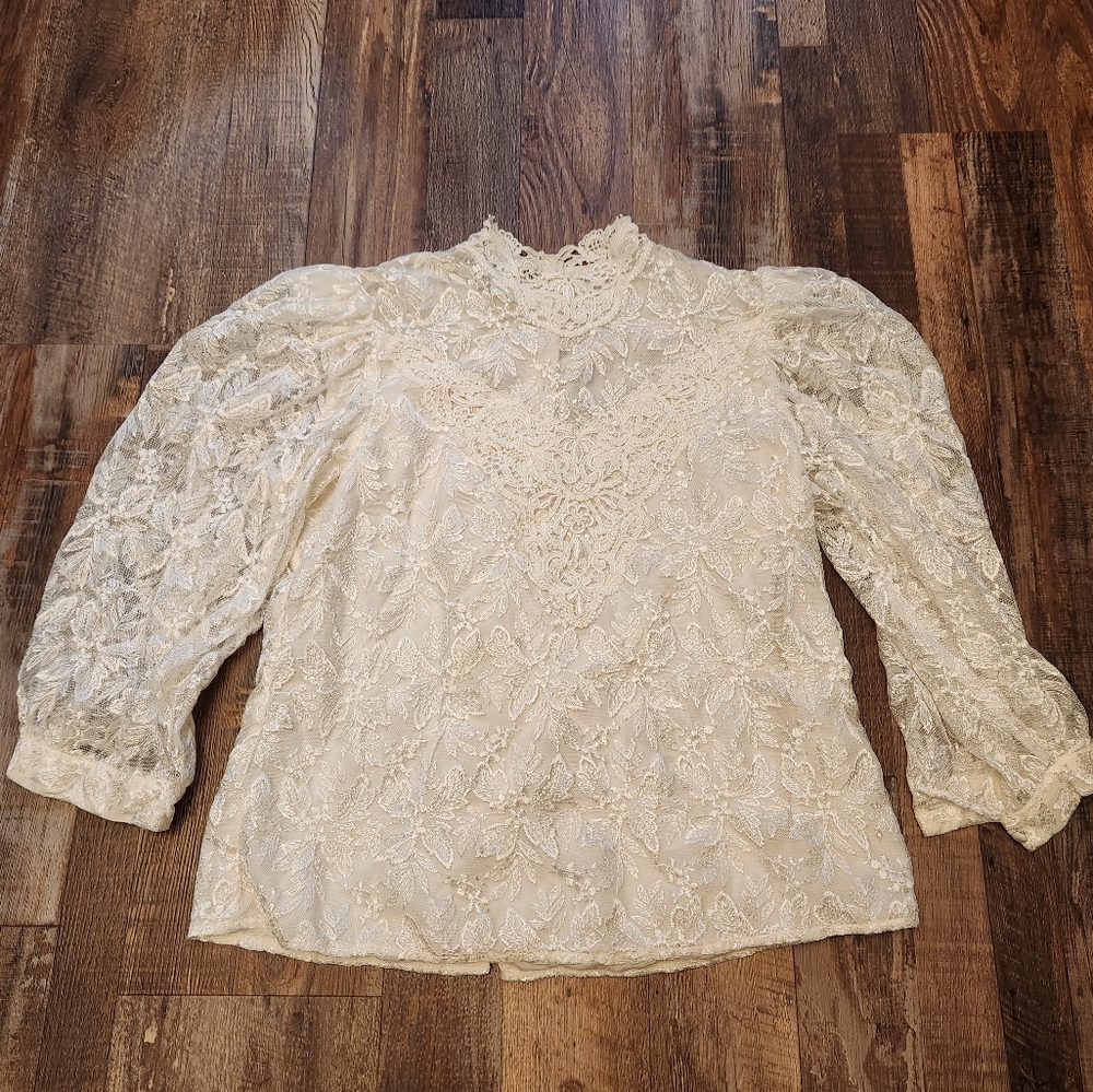 Elegant Lace Women's Top in Cream